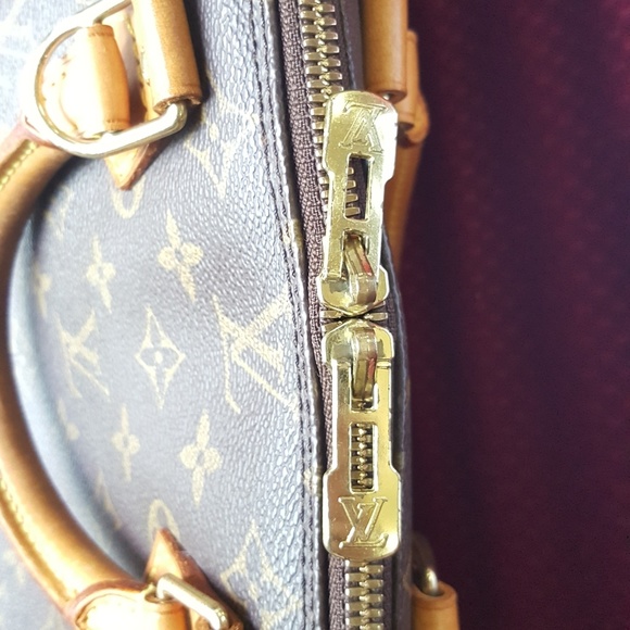 Authentic Louis Vuitton Alma PM - Picture 5 of 8